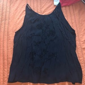 LA hearts top